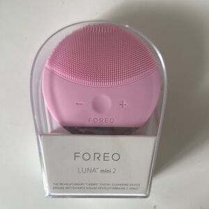Foreo Luna Mini 2 Facial Cleansing Device - Pink